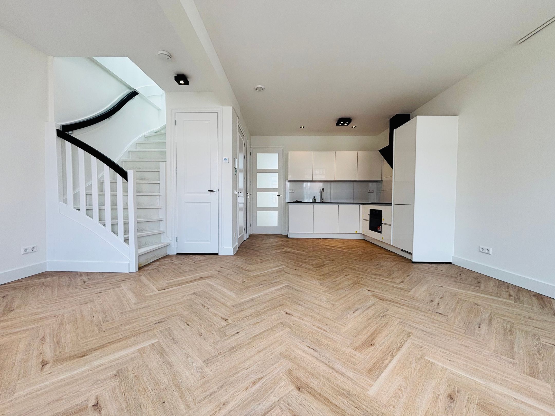 Woning aan de Van Diemenstraat te Den Haag