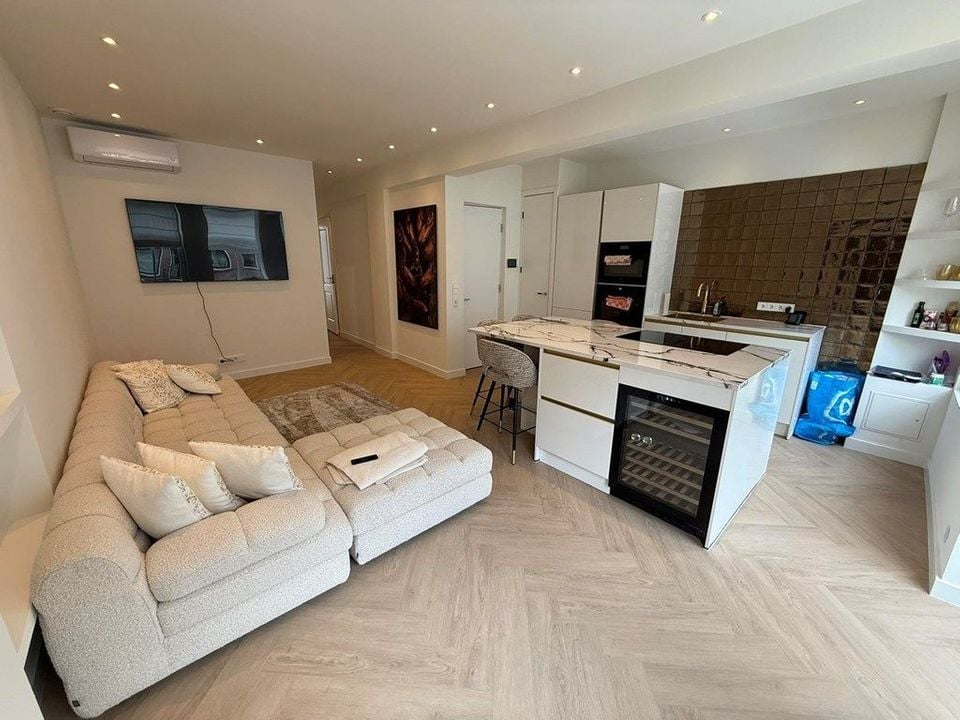 Woning aan de Van Woustraat te Amsterdam