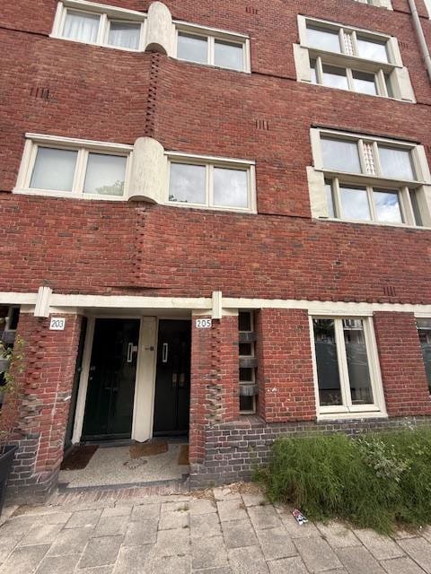 Woning aan de Marco Polostraat te Amsterdam