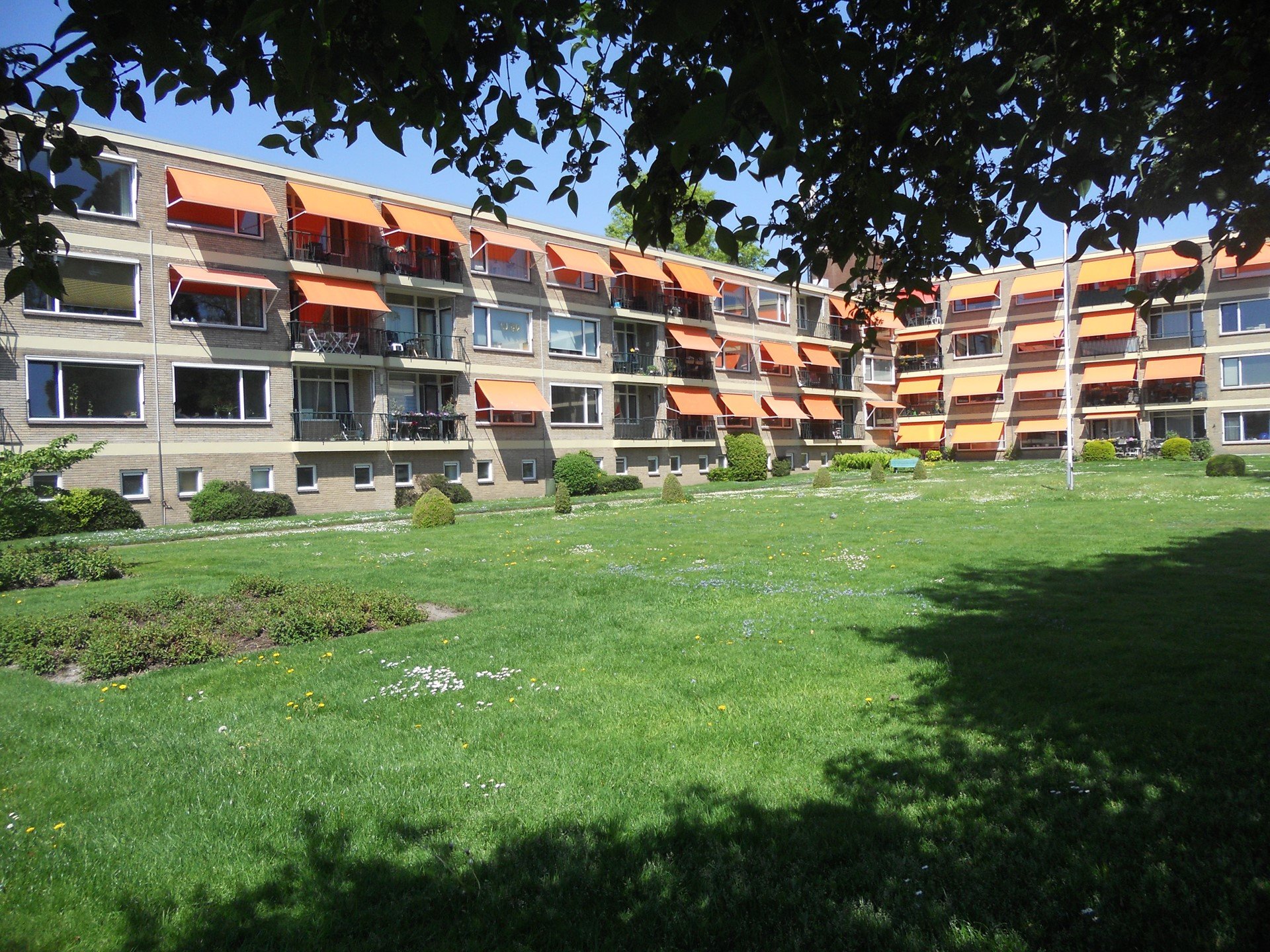 Woning aan de Frederik van Eedenlaan te Hilversum