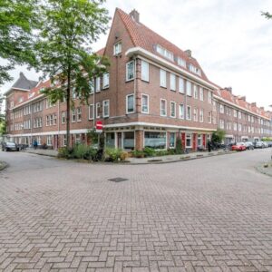 Woning aan de Van Spilbergenstraat te Amsterdam