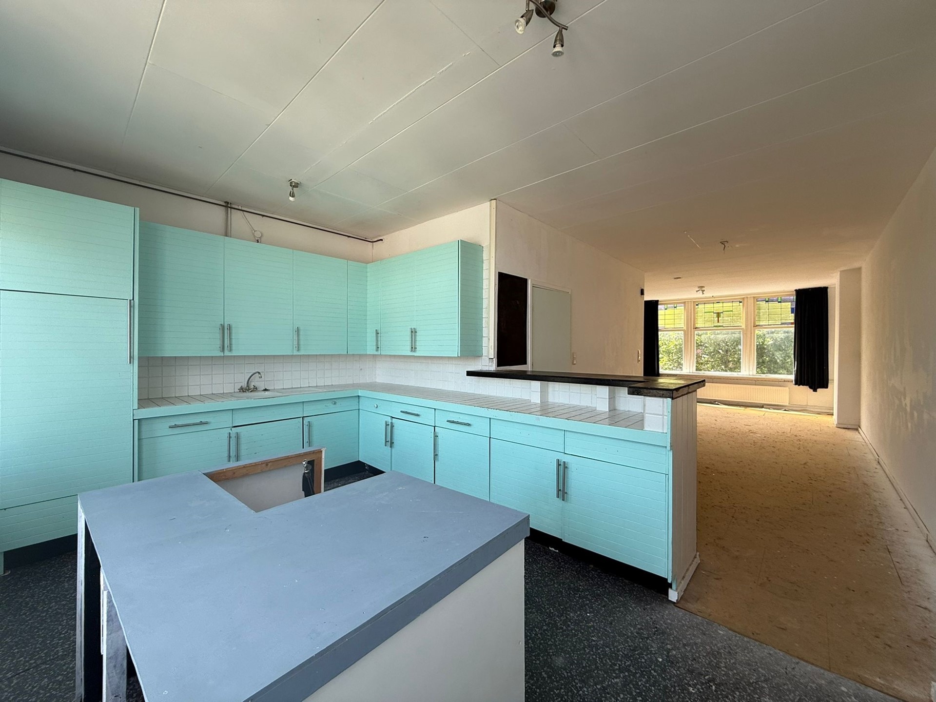 Woning aan de Strevelsweg te Rotterdam