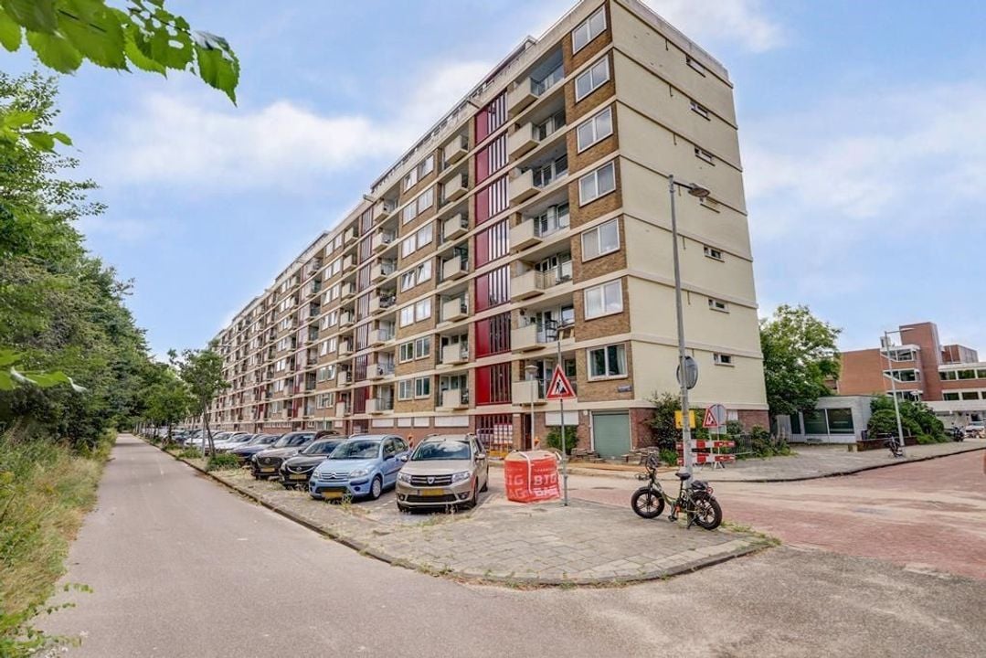 Woning aan de Eastonstraat te Amsterdam