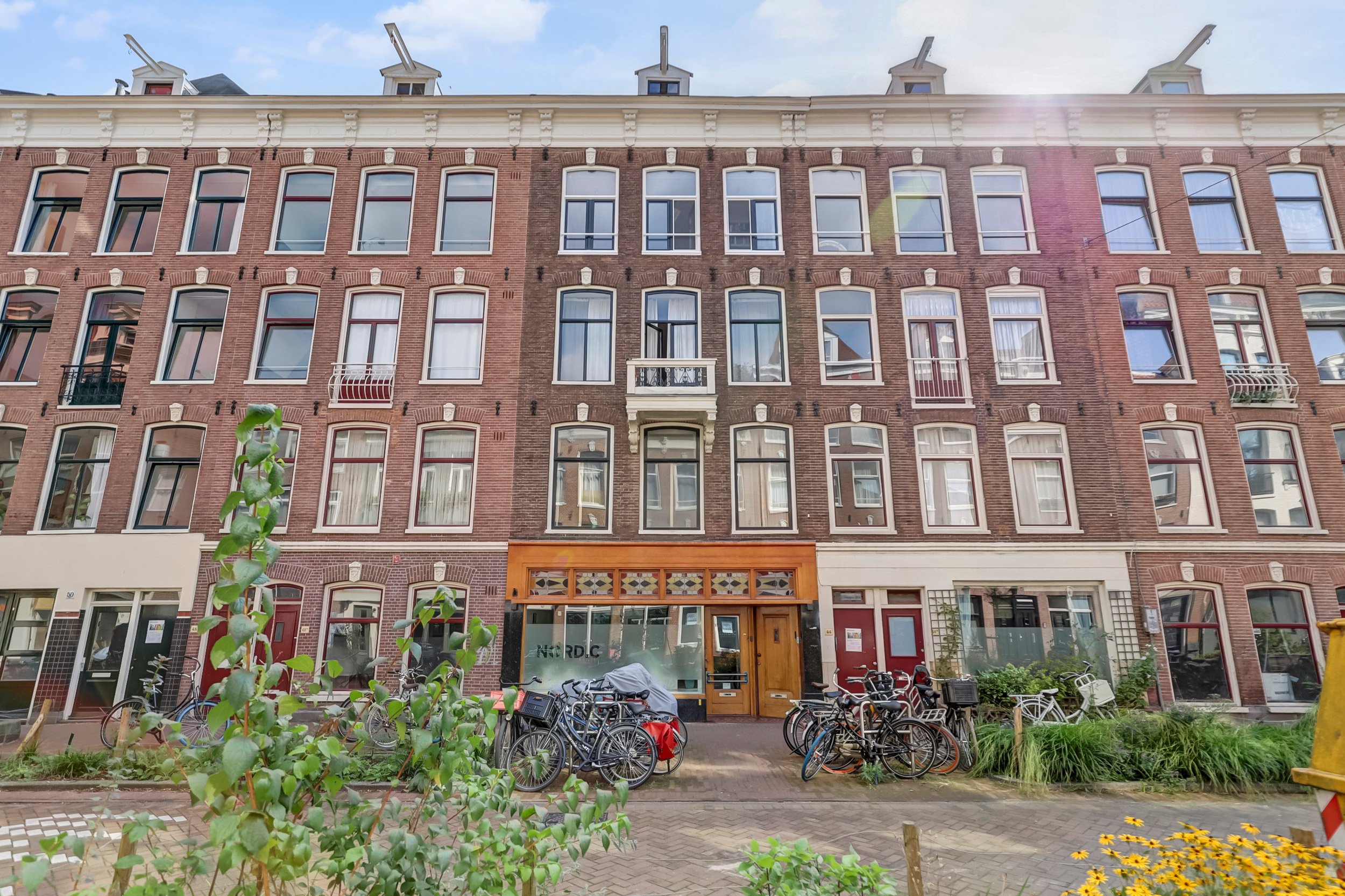 Woning aan de Eerste Jacob van Campenstraat te Amsterdam