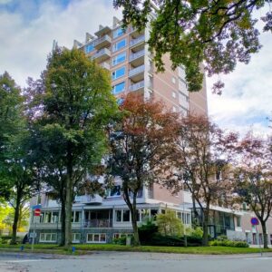 Woning aan de Helper Brink te Groningen