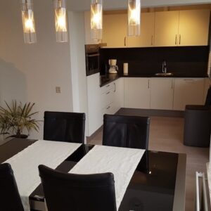 Woning aan de Leerdamhof te Amsterdam