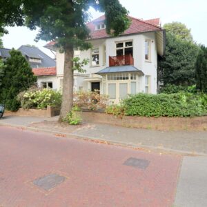 Woning aan de Minister Hartsenlaan te Hilversum