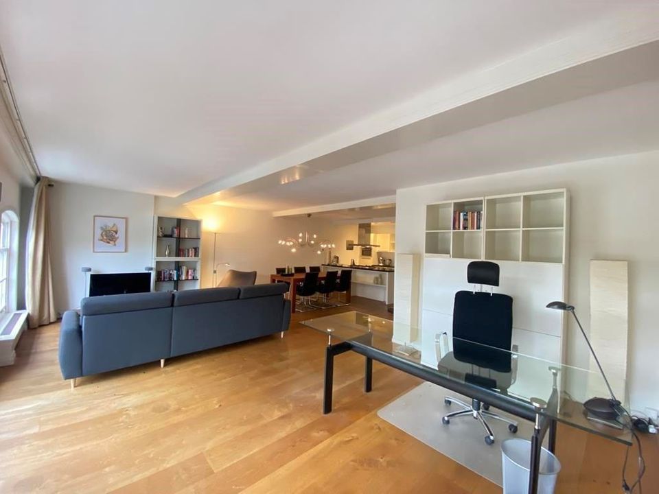 Woning aan de Rapenburg te Amsterdam