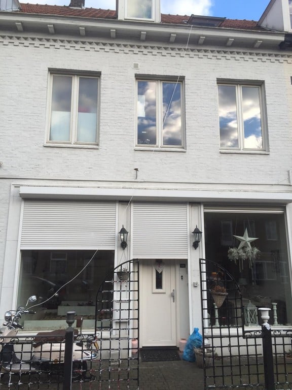 Woning aan de Rijksweg Zuid te Geleen