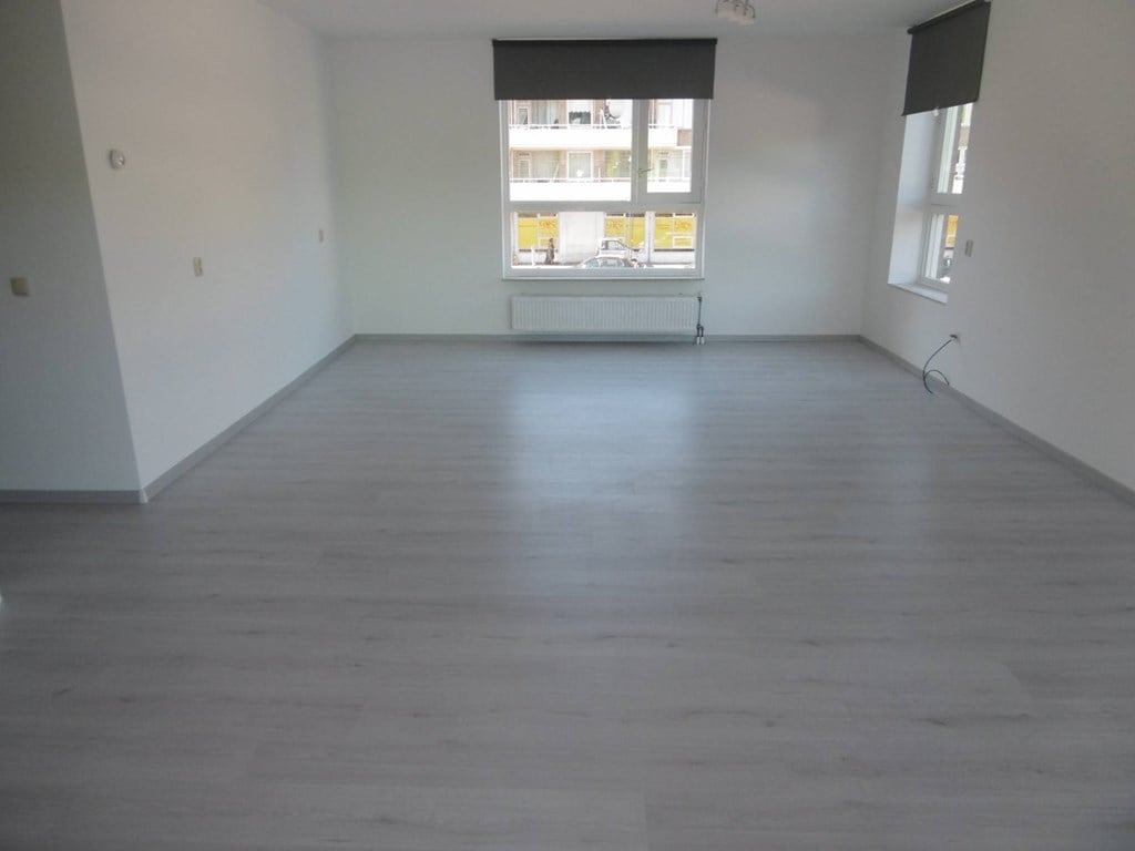 Woning aan de Tussen Meer te Amsterdam