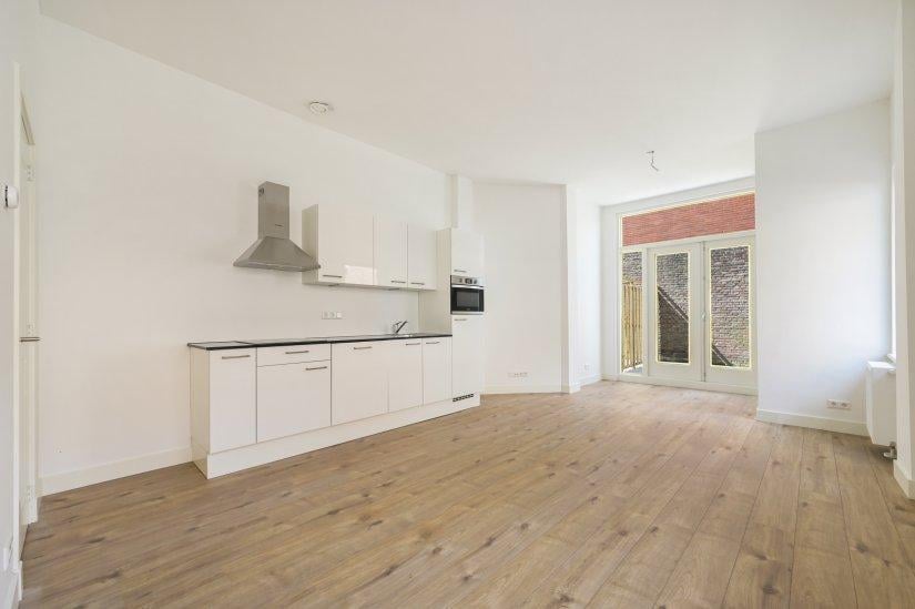 Woning aan de Zaanstraat te Den Haag