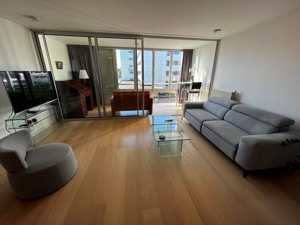 Woning aan de Arent Janszoon Ernststraat te Amsterdam