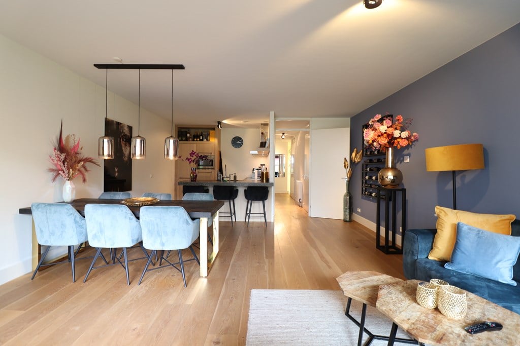 Woning aan de Carolina MacGillavrylaan te Amsterdam