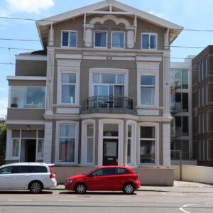 Woning aan de Gevers Deynootweg te Den Haag