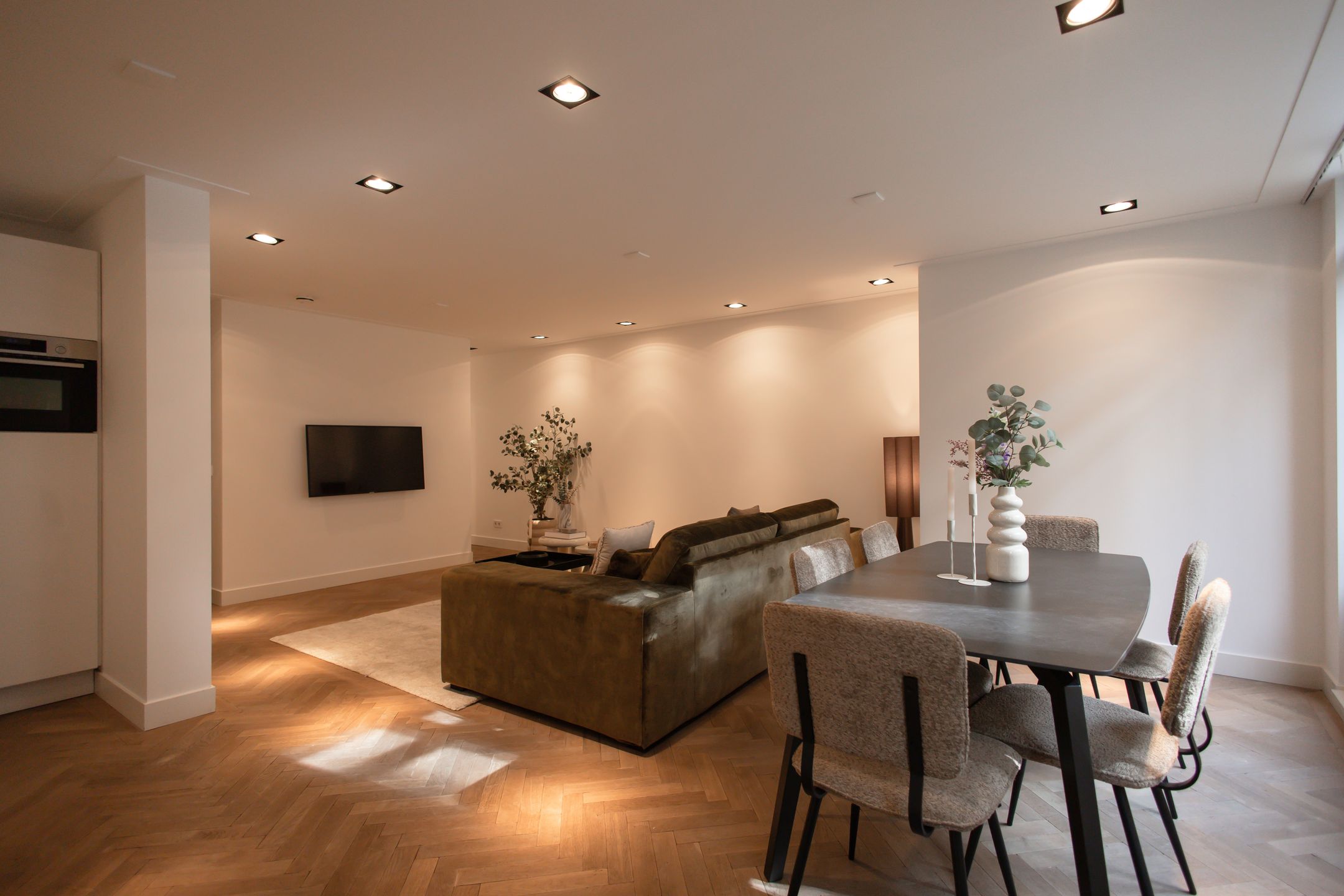 Woning aan de Van Eeghenstraat te Amsterdam
