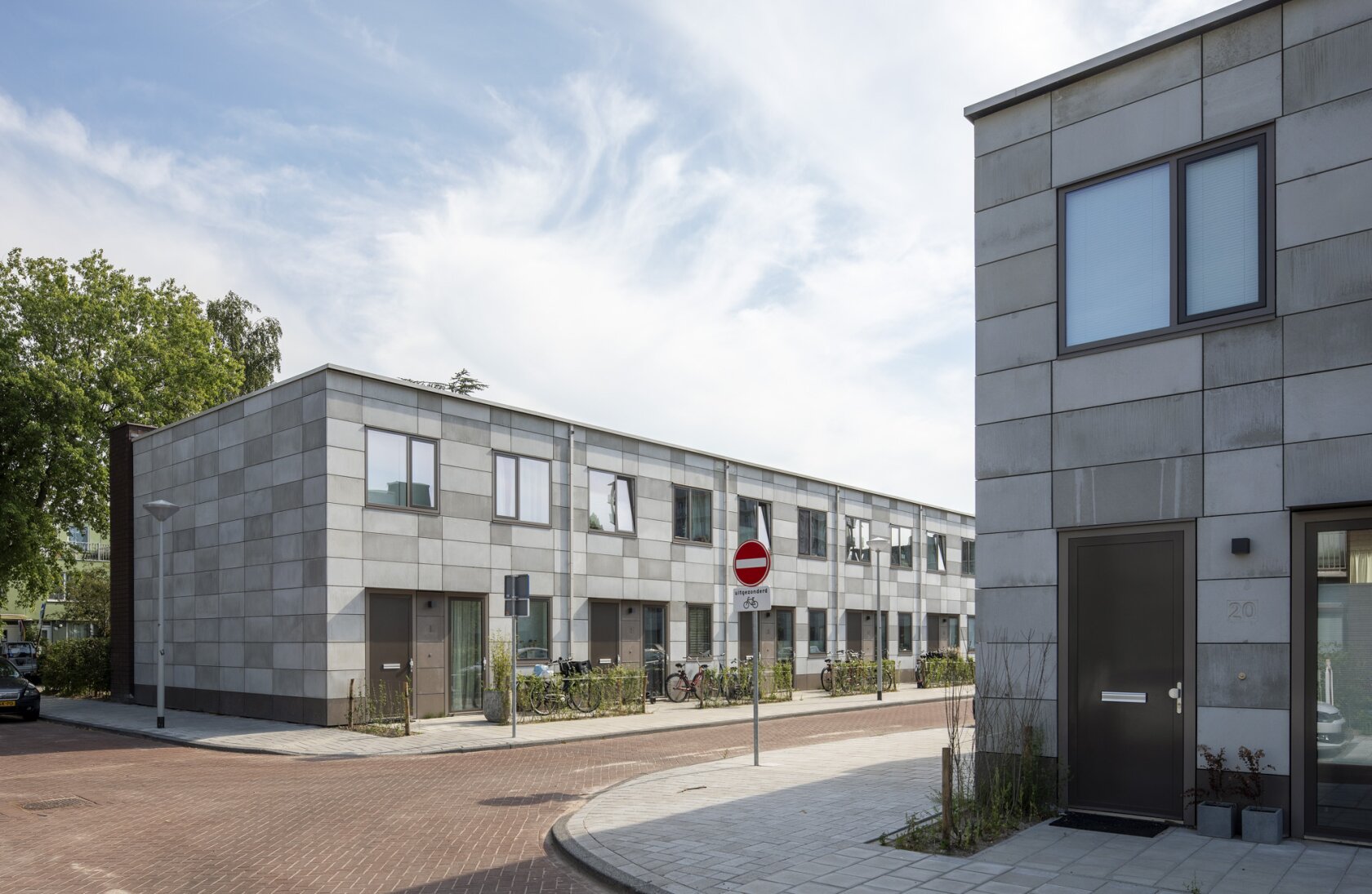 5e87ad55-e2fd-4d1d-a81e-9b916fb1dde9