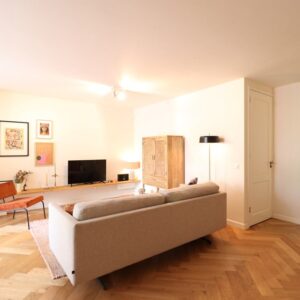 Woning aan de Bataviastraat te Amsterdam