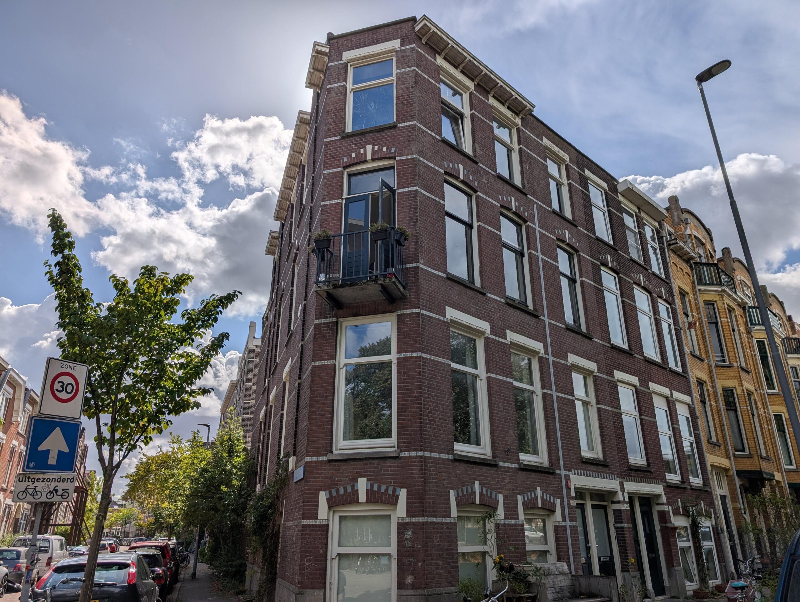 Woning aan de Bergselaan te Rotterdam