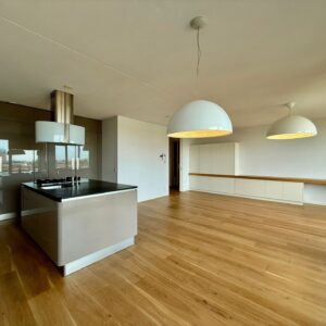 Woning aan de Chris Bennekerslaan te Rotterdam