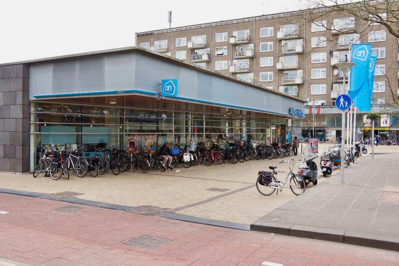 Woning aan de Dr. H. Colijnstraat te Amsterdam