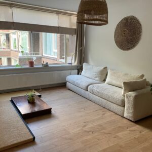 Woning aan de Emilie Knappertstraat te Amsterdam