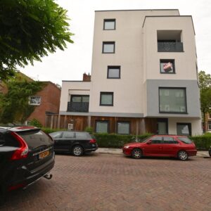 Woning aan de Helper Westsingel te Groningen