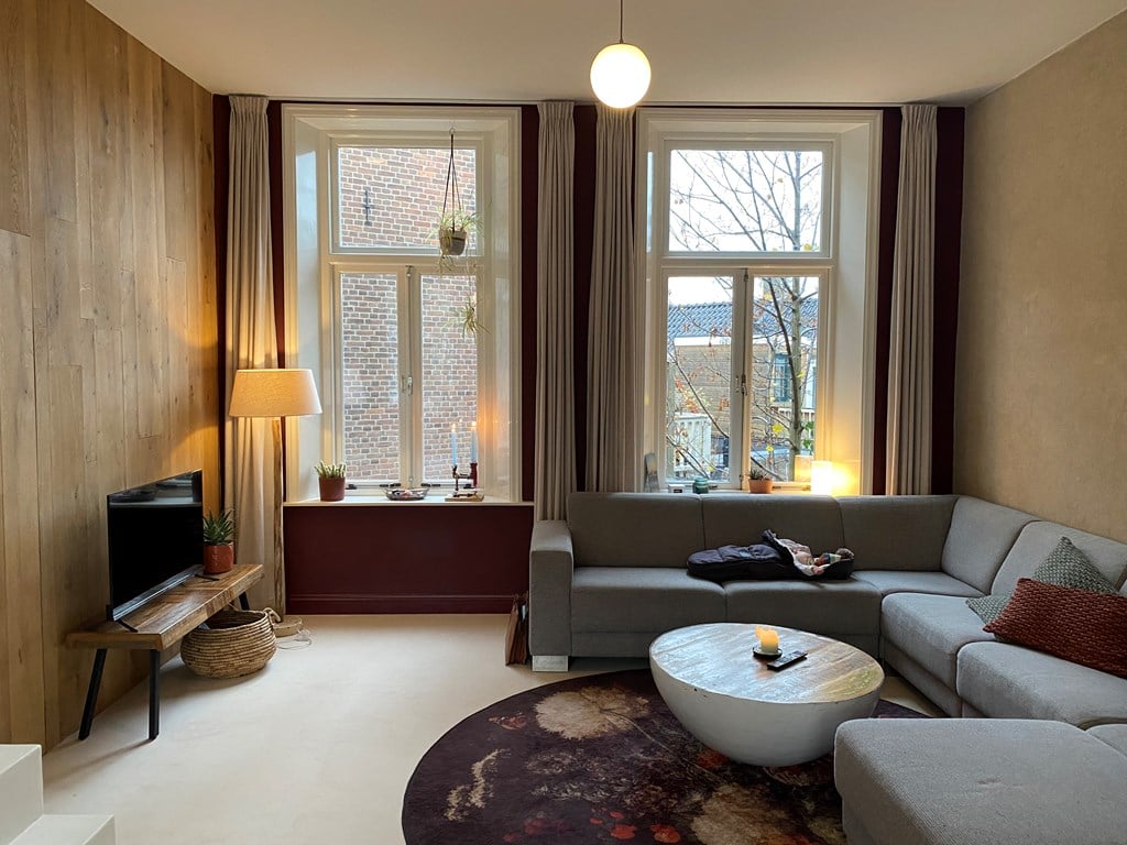 Woning aan de Renbaanstraat te Den Haag
