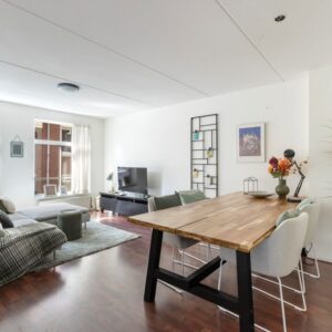 Woning aan de Tweede Looiersdwarsstraat te Amsterdam