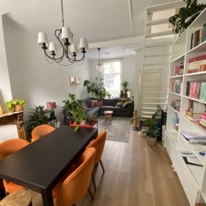 Woning aan de Van der Mondestraat te Utrecht