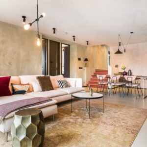 Woning aan de Warmoesstraat te Amsterdam