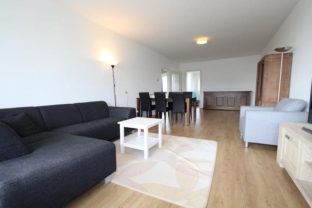 Woning aan de Weerdestein te Amsterdam