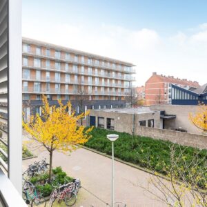Woning aan de Wijnand Nuijenstraat te Amsterdam