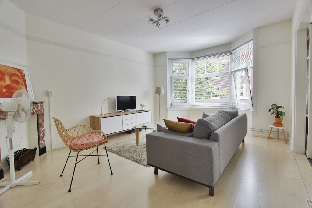 Woning aan de Woestduinstraat te Amsterdam