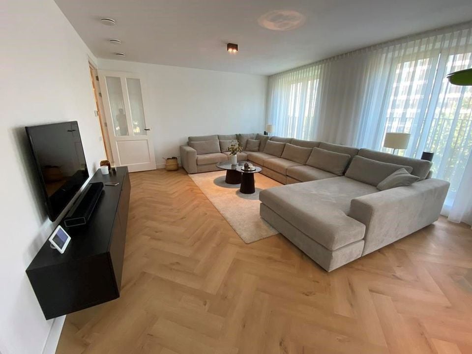 Woning aan de Wolbrantskerkweg te Amsterdam