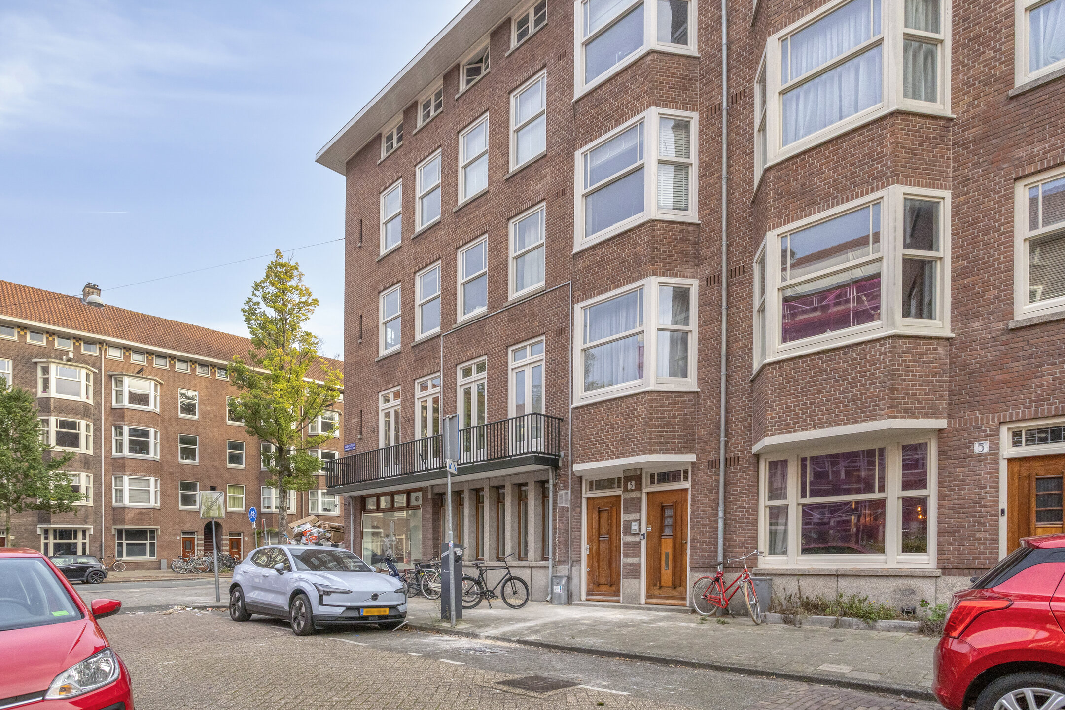 Woning aan de Abbenesstraat te Amsterdam