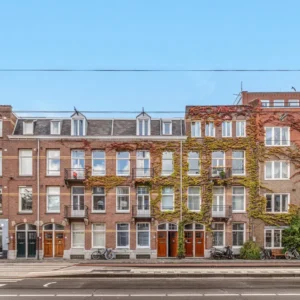 Woning aan de Admiraal De Ruijterweg te Amsterdam