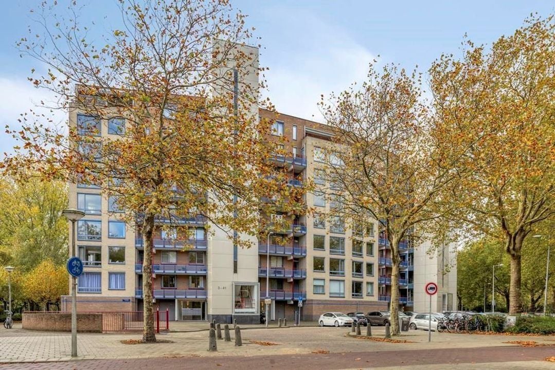 Woning aan de Beysterveld te Amsterdam