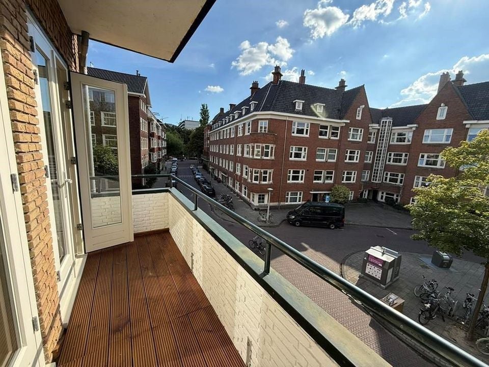 Woning aan de Courbetstraat te Amsterdam