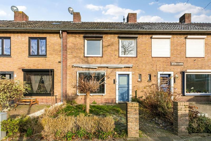 Woning aan de Esdoornlaan te Roosendaal
