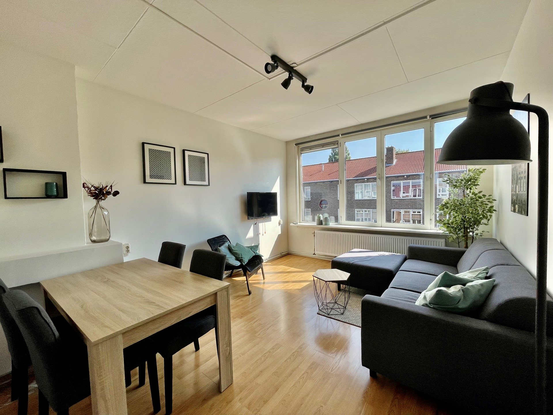 Woning aan de Frits Ruysstraat te Rotterdam
