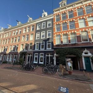 Woning aan de Gerard Doustraat te Amsterdam