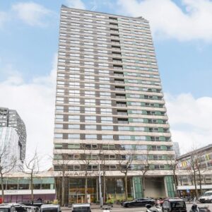 Woning aan de Gustav Mahlerlaan te Amsterdam
