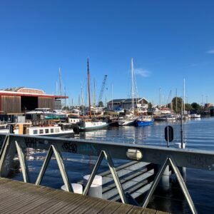 Woning aan de Johan van Hasseltkade te Amsterdam