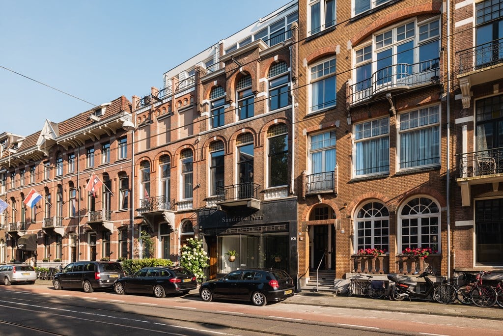 Woning aan de Koninginneweg te Amsterdam