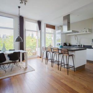 Woning aan de Leidsekade te Amsterdam