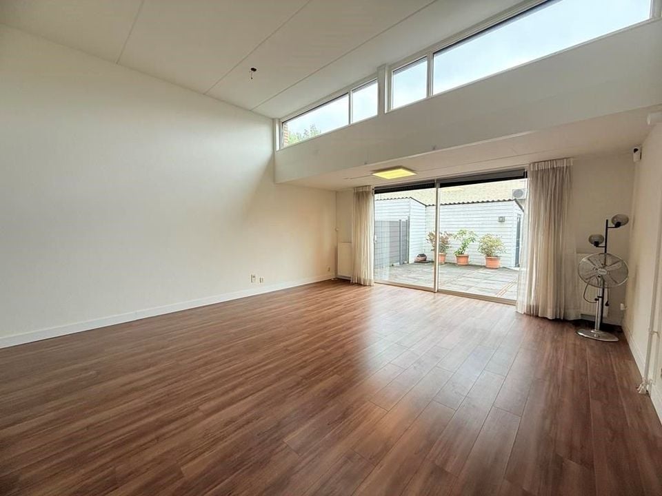 Woning aan de Louis Couperussingel te Amstelveen