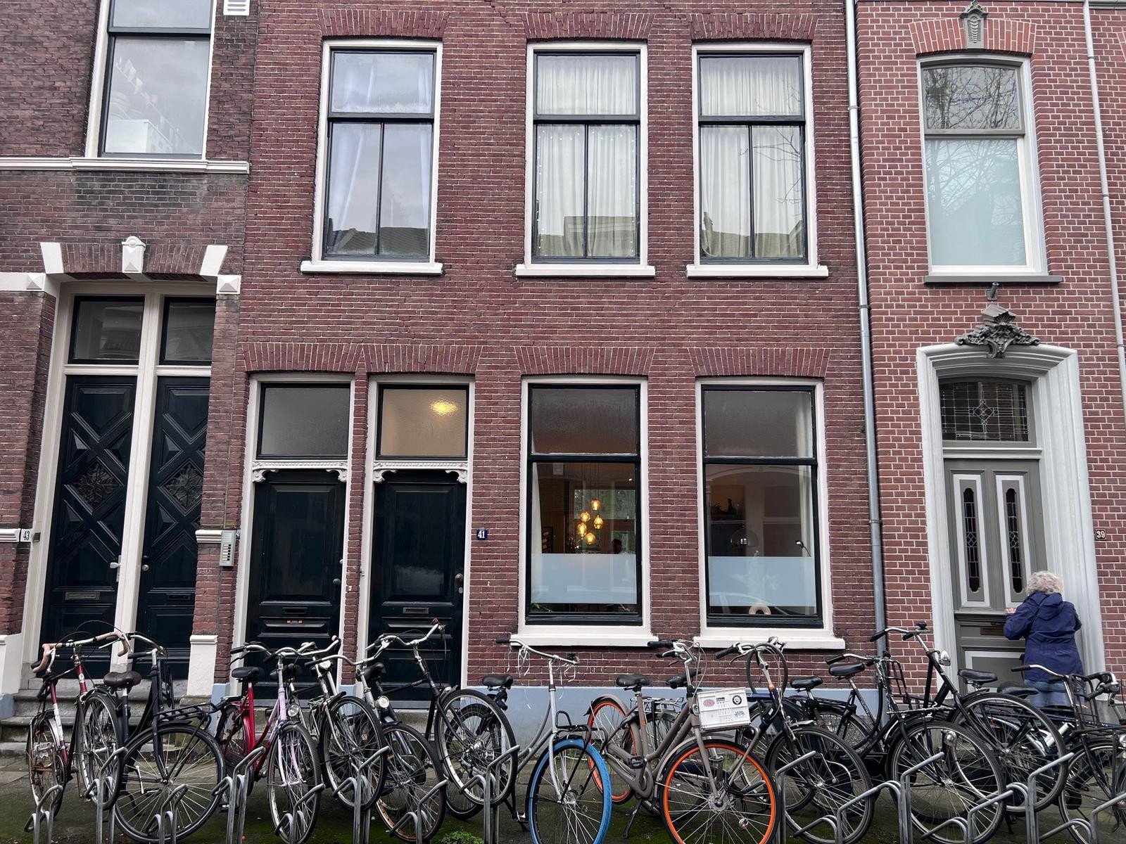 Woning aan de Mgr. Van de Weteringstraat te Utrecht