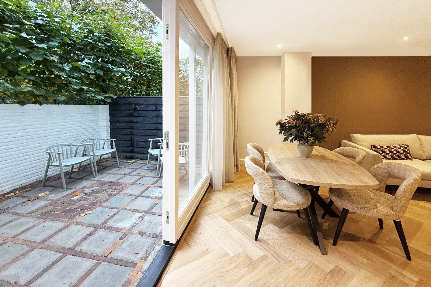 Woning aan de Nassauplein te Den Haag