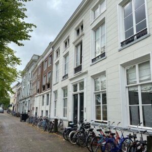 Woning aan de Oude Delft te Delft