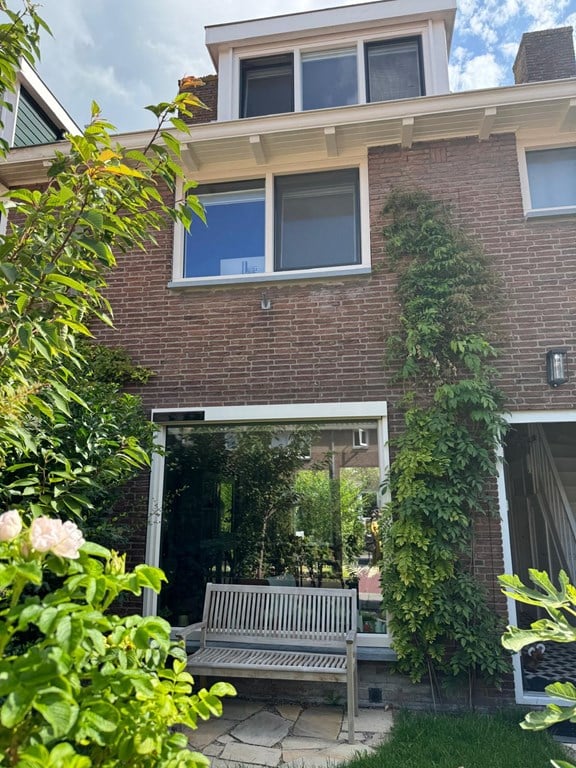 Woning aan de Prinses Beatrixlaan te Ouderkerk aan de Amstel